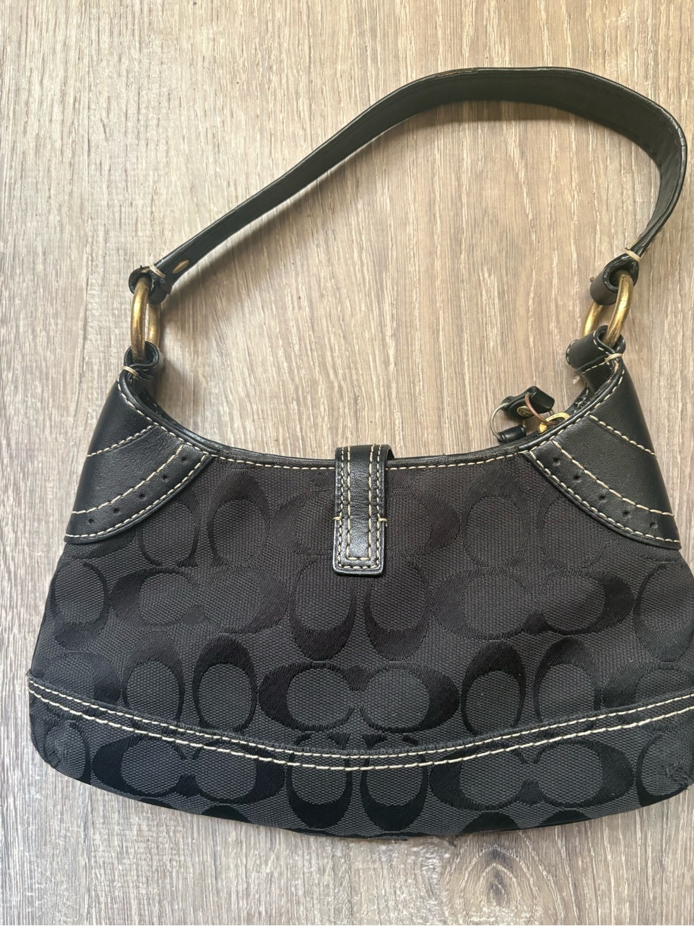 Coach Black Signature Canvas Shoulder Bag with Brass Accents Style 10534 Y2K - Picture 6 of 11
